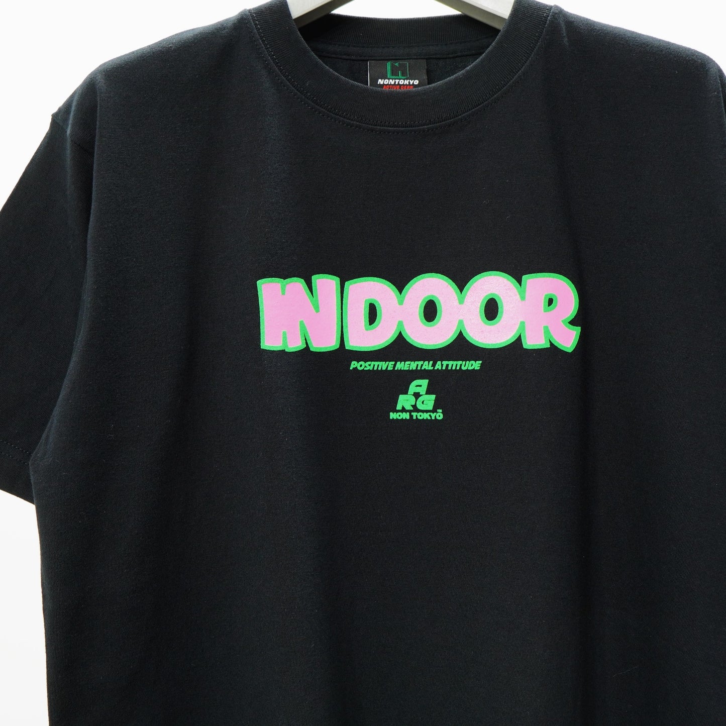NON TOKYO / INDOOR PRINT T/S (BLACK) / 〈ノントーキョー〉インドアプリントTシャツ  (ブラック)